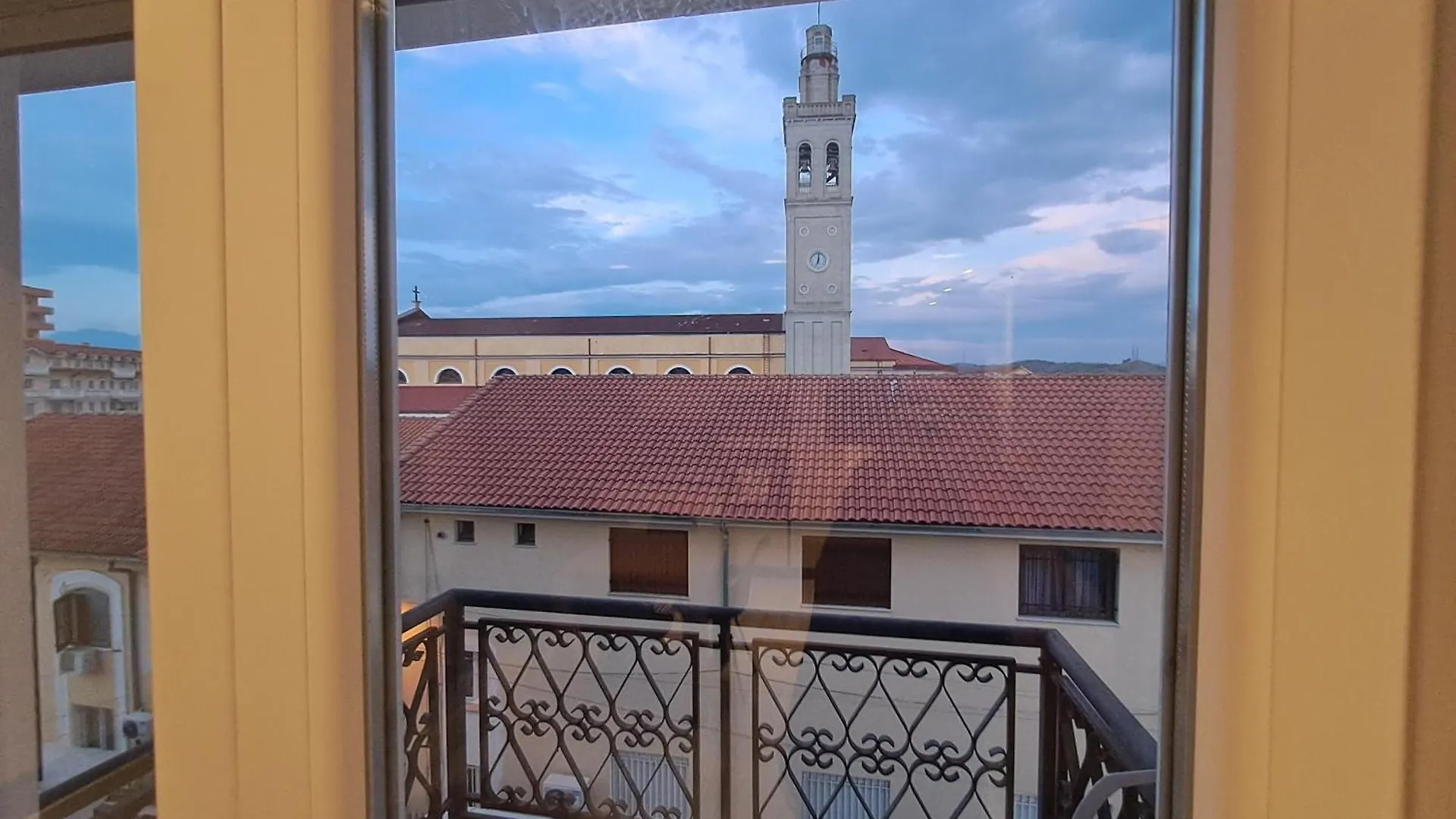 Gjon'S Apartment Cathedral Square Shkoder