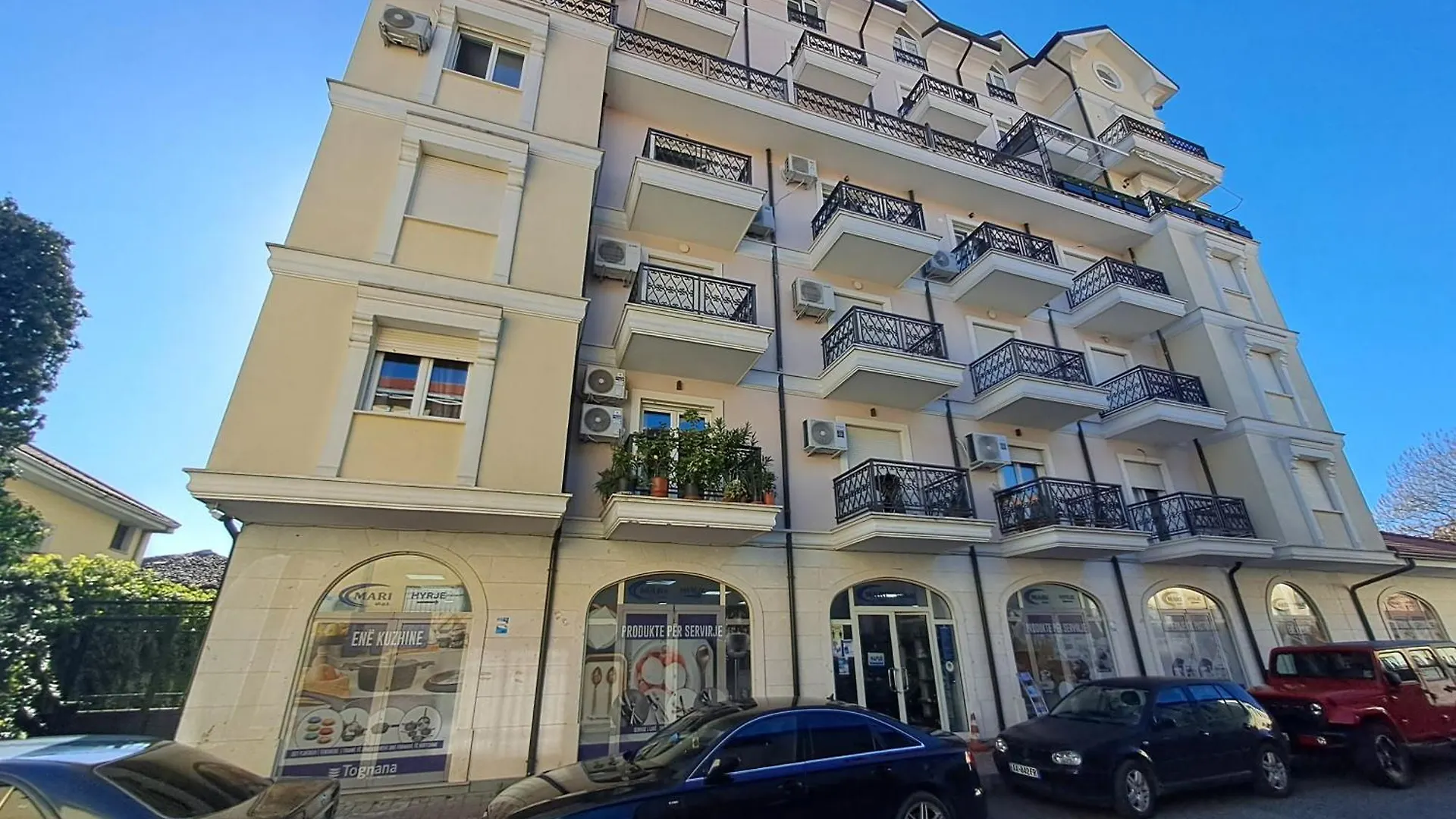 Gjon\'S Apartment Cathedral Square contacts
